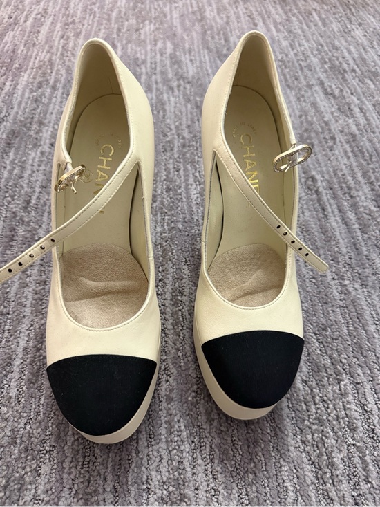 CHANEL Shoes - CHANEL lambskin Ivory and Black Mary Jane Platform Pumps with Gold Buckle sz 37